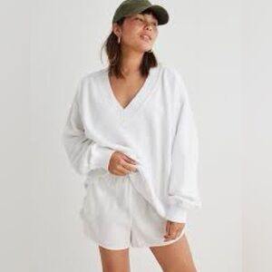Aerie vacay every day v-neck sweatshirt